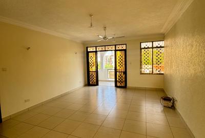 2 Bed Apartment with En Suite at Off Links Road - 2