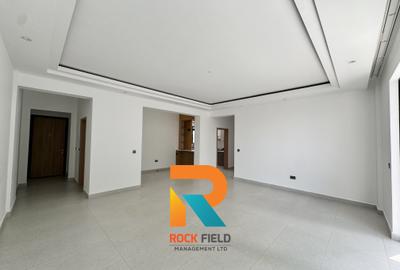 3 Bed Apartment with En Suite in Brookside