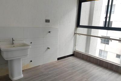 2 Bed Apartment with Swimming Pool at Wood Avenue - 4