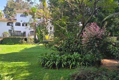 5 Bed Townhouse with En Suite in Nyari
