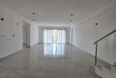 4 Bed Apartment with En Suite in General Mathenge - 3