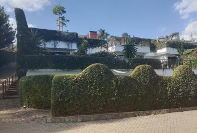 3 Bed House with En Suite at Karen