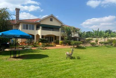 10 Bed House with En Suite in Runda