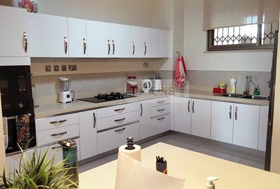 3 Bed Apartment with En Suite in Parklands - 4