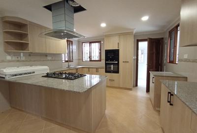 5 Bed Townhouse with En Suite at Shanzu Road - 4