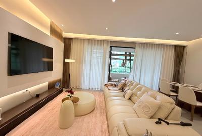 Serviced 2 Bed Apartment with En Suite at Windsor - 2