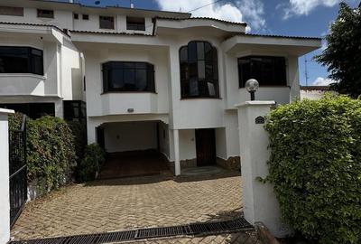 5 Bed Townhouse with En Suite at Riverside Drive