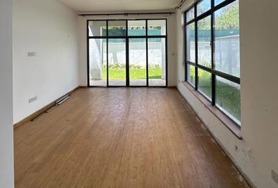5 Bed Townhouse with En Suite in Lavington - 2