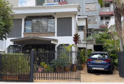 4 Bed Townhouse with En Suite in Parklands