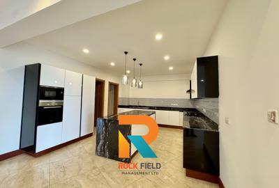 Serviced 4 Bed Apartment with En Suite in Parklands - 4