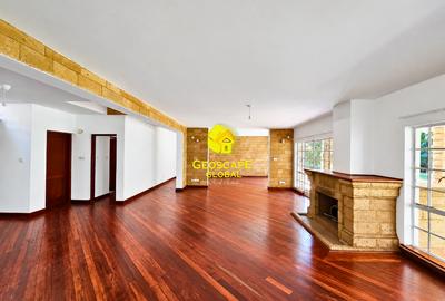 5 Bed House with En Suite in Rosslyn - 3