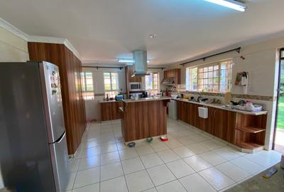 4 Bed House with En Suite in Runda - 2