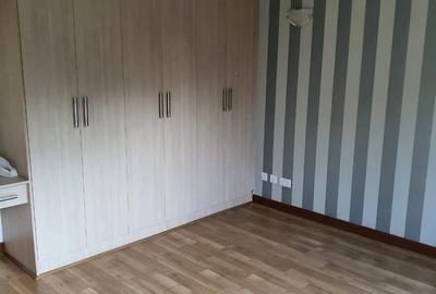 4 Bed Apartment with En Suite in General Mathenge - 2