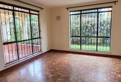5 Bed House with En Suite at Mountain View Estate - 4