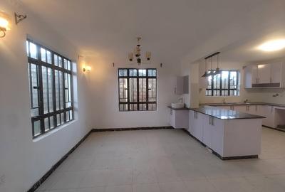 4 Bed Villa with En Suite at Rimpa