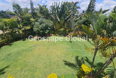 5 Bed House with En Suite in Runda - 4
