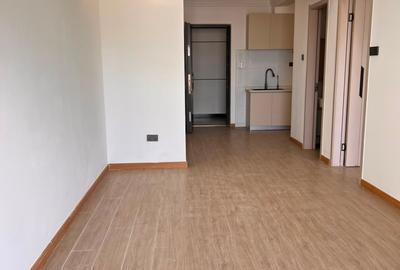 1 Bed Apartment with Swimming Pool in Kilimani - 2