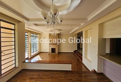 4 Bed House with En Suite in Runda - 2
