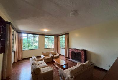 4 Bed House with En Suite in Nyari - 2