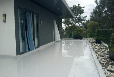 5 Bed Townhouse with En Suite in Lavington - 2