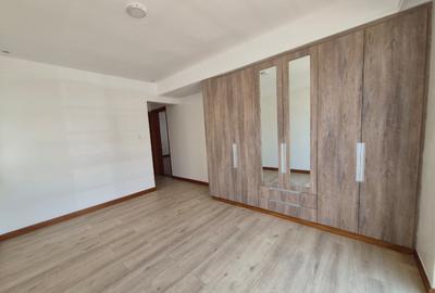 4 Bed House with En Suite at Membley - 3