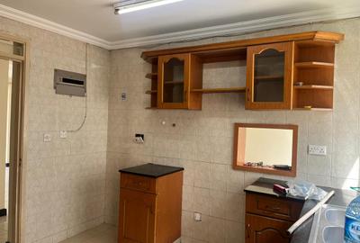 4 Bed Apartment with Parking in Kilimani - 3