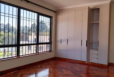 6 Bed Townhouse with En Suite in Loresho - 3