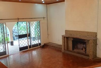 3 Bed House with En Suite in Loresho - 2