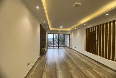 2 Bed Apartment with En Suite in Brookside - 4