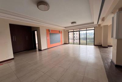 Serviced 6 Bed Apartment with En Suite in Parklands