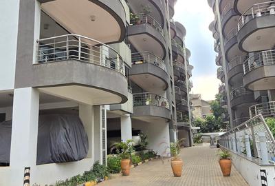 3 Bed Apartment with En Suite at Riverside Drive