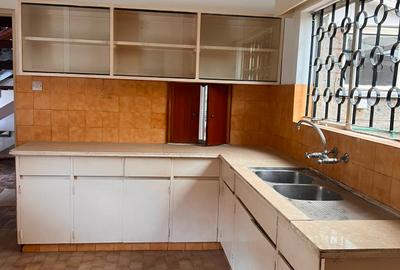 4 Bed Townhouse with Garden in Lavington - 3