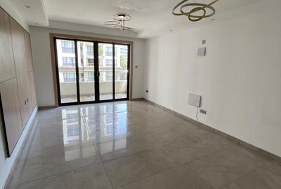 2 Bed Apartment with En Suite in Riverside - 4