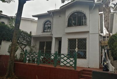 4 Bed Townhouse with En Suite in Lavington - 3