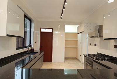 4 Bed Villa in Kiambu Road - 3