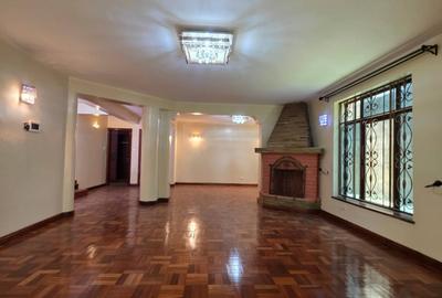 5 Bed Townhouse with En Suite at Othaya Road - 3