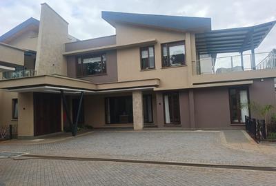 4 Bed Townhouse with En Suite at Runda - 2