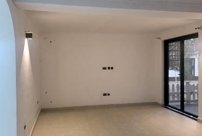 3 Bed House with En Suite in Runda - 4