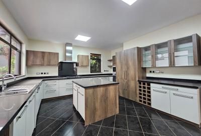 5 Bed Villa with En Suite at Naushad Merali Drive - 2