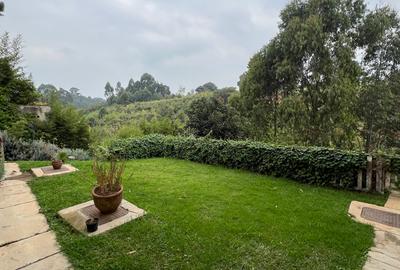 3 Bed Villa with En Suite at Redhill - 3