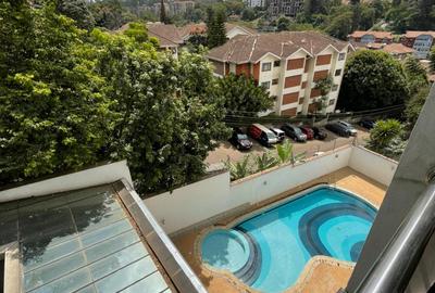 3 Bed Apartment with En Suite in Riverside - 2