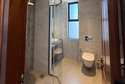 Serviced 3 Bed Apartment with En Suite in Riverside - 2