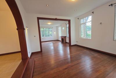 5 Bed Townhouse with Staff Quarters in Rosslyn - 3