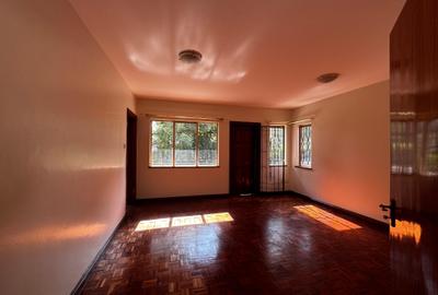 4 Bed Townhouse with En Suite in Spring Valley - 4
