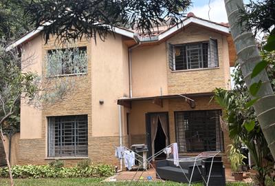 2 Bed Apartment with En Suite in Runda