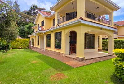 4 Bed Townhouse with En Suite at Convent Drive - 2