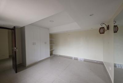 4 Bed House with En Suite in Kitisuru - 4