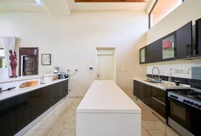 4 Bed House with En Suite at Thindigua - 2