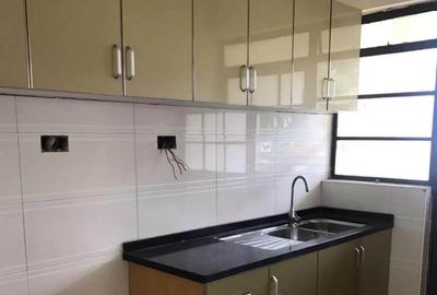 1 Bed Apartment with Gym in Kilimani