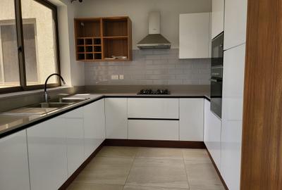 2 Bed Apartment with En Suite in Rhapta Road - 2